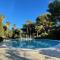 T3 Vue mer les pieds dans l'eau, piscine, clim - Hyères