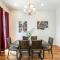 Private 3BR on Carondelet by Hosteeva