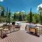 Royal Queen Suite Pool-Spa Ski-in out Gym, Sauna, Laundry, BBQ - بريان هيد