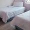 Self catering three bedroom - Kapsztad
