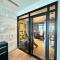 Jimenez Staycation Unit 406 Quirino west tower The Residence at Commonwealth by Century - 马尼拉