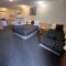 OVERLANDER MOTOR LODGE