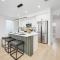 Modern 3BR Near Minute Maid Ensuite & Balcony - Х'юстон