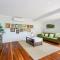4B2B Farm House w Private Deck, Shared Game Room - Bilpin