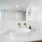 Salty Kisses @ Riverdance - 3 bedroom apartment