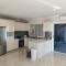 Twin Room in Spacious Two Story Home Ideal for Friends or Travellers - GD