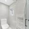 Beautiful Wembley Gem - Parking -Sleeps 14 - Lontoo