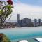 Seaview 2BR Infinity Pool & EasyAccess to Town 191 - 乔治市