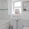 Ardenlee - Stylish 3 bed apt close to city, parking and WIFI - Belfast