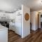 Cozy Condo in Chelan with Balcony & Views - 奇兰