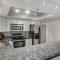 Comfort and Style in the Phoenix Biltmore Area!