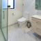 Stylish LUX Homes 4 Bed CBD Walk to Cafes and Latimer - Крайстчёрч