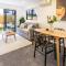Stylish LUX Homes 4 Bed CBD Walk to Cafes and Latimer - Крайстчёрч