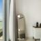 2BR Coastal Luxury Retreat at Emaar Beachfront - Dubaj