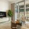 2BR Coastal Luxury Retreat at Emaar Beachfront - Dubaj