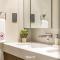 2BR Coastal Luxury Retreat at Emaar Beachfront - Dubaj