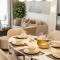 2BR Coastal Luxury Retreat at Emaar Beachfront - Dubaj