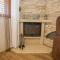 Sunny haven apartment with direct access to the pool - Nova Vas