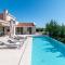 Villa Efa by Villas Holiday