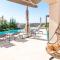 Villa Efa by Villas Holiday