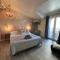 Camere e attico al mare