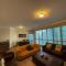 Lovely 3BHK with private beach - Dubái