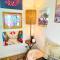 The Twin Palms Art House - vibrant, design-centric oasis, 2 mi to downtown - Palm Springs
