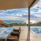 The Ocean's Edge Luxury Entertainer with Views - 玛莎山