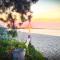Palm Cove Villa- 2 mins walk to beach