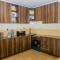 ADRIEL HOMES APARTMENT WOODLAND CENTEr
