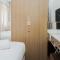 Comfort 2BR at Serpong Greenview Apartment By Travelio - 当格浪