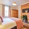 Host & Stay - Emerald Beach House