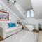 Central, top floor apartment - Varšava