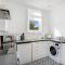 Spacious 3-Bed Home in South Shields, Sleeps 8