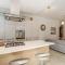 Hillock Residence Apartments