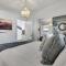 Ocean Views! Detached Villa by Victoria Beach - Laguna Beach