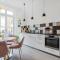 Lady on the Lane- 2 bed Primrose Hill - Londýn