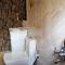 ROYALTY GLOBAL HOMESTAY