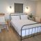 Bryngwyn Guest Suite - Camrose