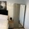 Beautiful 2-bedroom in Grays close to Lakeside