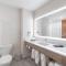Holiday Inn Express Hotel and Suites Saint Robert by IHG