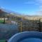 Cader Mountain View Cottage with Hot Tub in Snowdonia