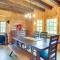 Peaceful Raphine Cottage with Deck and Fireplace! - Raphine