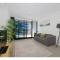 Lakeside Luxe, Free parking, AIS, Spa, Gym, Sauna and Pool