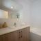 Modern Townhouse, Close to beach