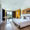Hisilk Artwork Center Fliport Coso Hotel