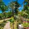 Lemongrass Lodge