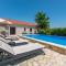 Two-Bedroom Holiday Home In Lisane Tinjske