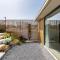 Villa Al Fresco Sitges Center and 10 minutes walk from beach Amaizing Design New Villa and new urbanization - سيتجيس
