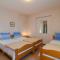 Lovely Apartment In Splitska